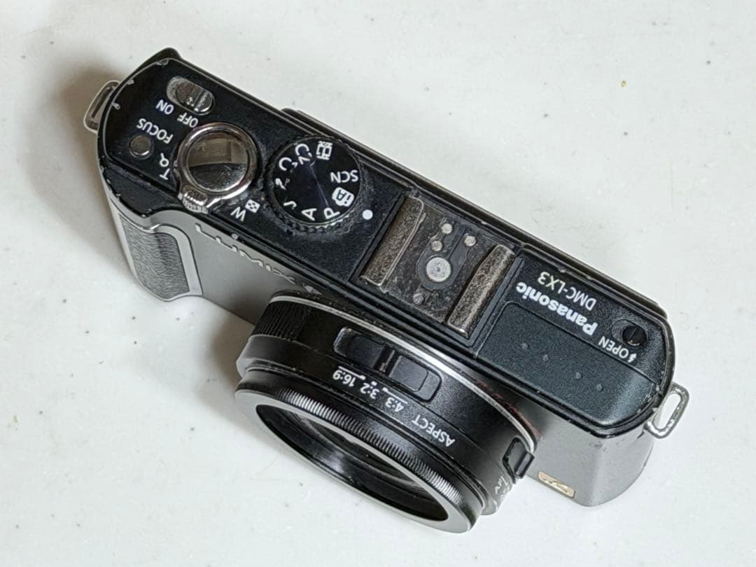 LUMIX DMC-LX3【防湿庫保管】革ケース・ワイコン予備バッテリー付