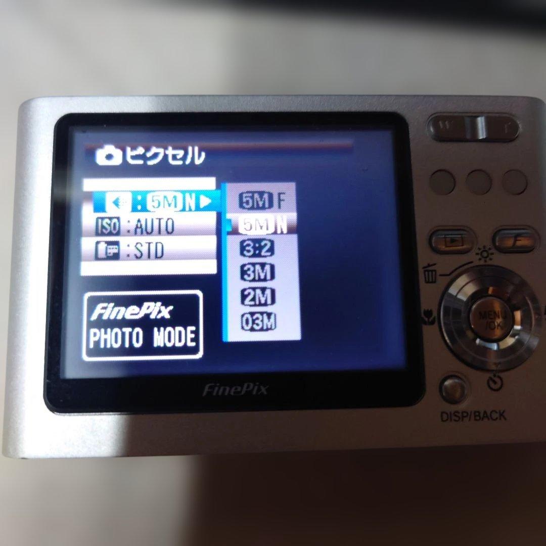 Fujifilm FinePix Z1・コンパクトデジタルカメラ・シルバー