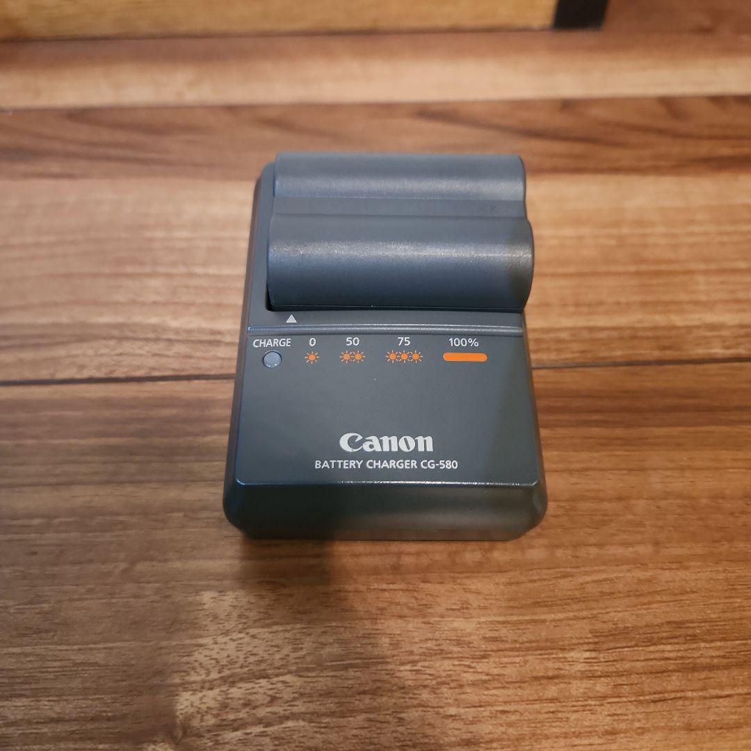 Canon EOS 30D デジタル一眼レフカメラ　バッテリー2コ、充電器、鞄