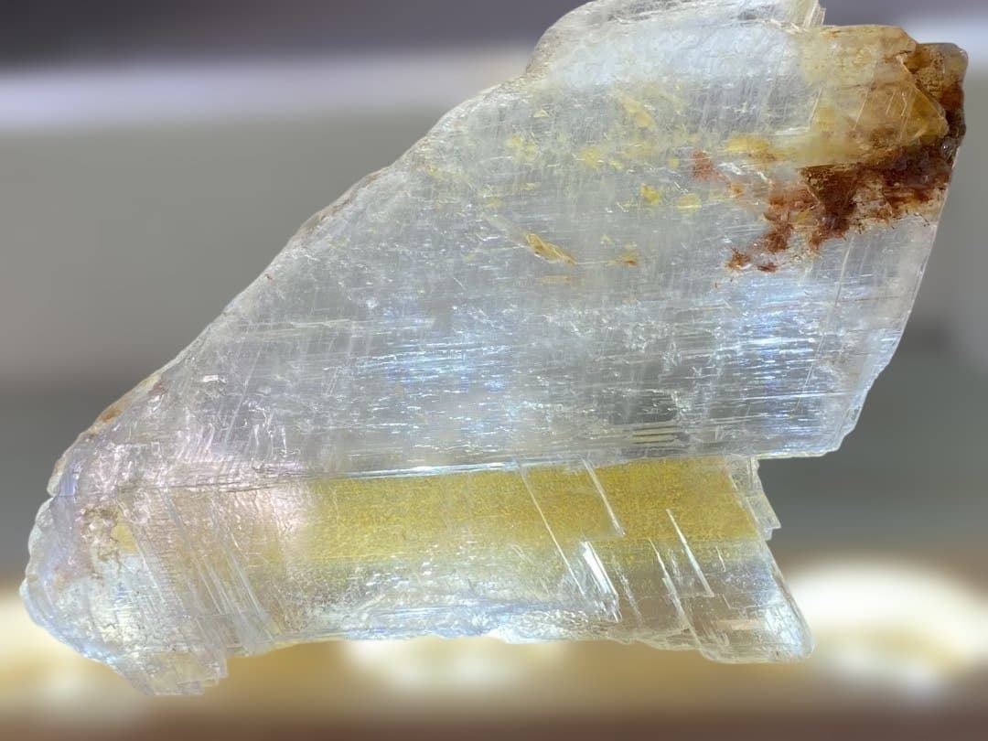 T1042-1セレナイト原石ライモナイト共生ザンビア産虹入り天然石レア鉱物　浄化