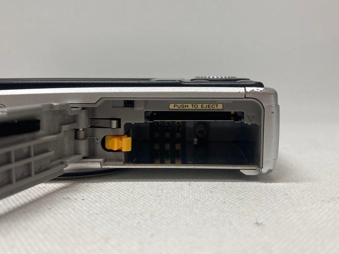 概ね美品　FUJIFILM　FinePix F40fd　撮影例有　c01a238