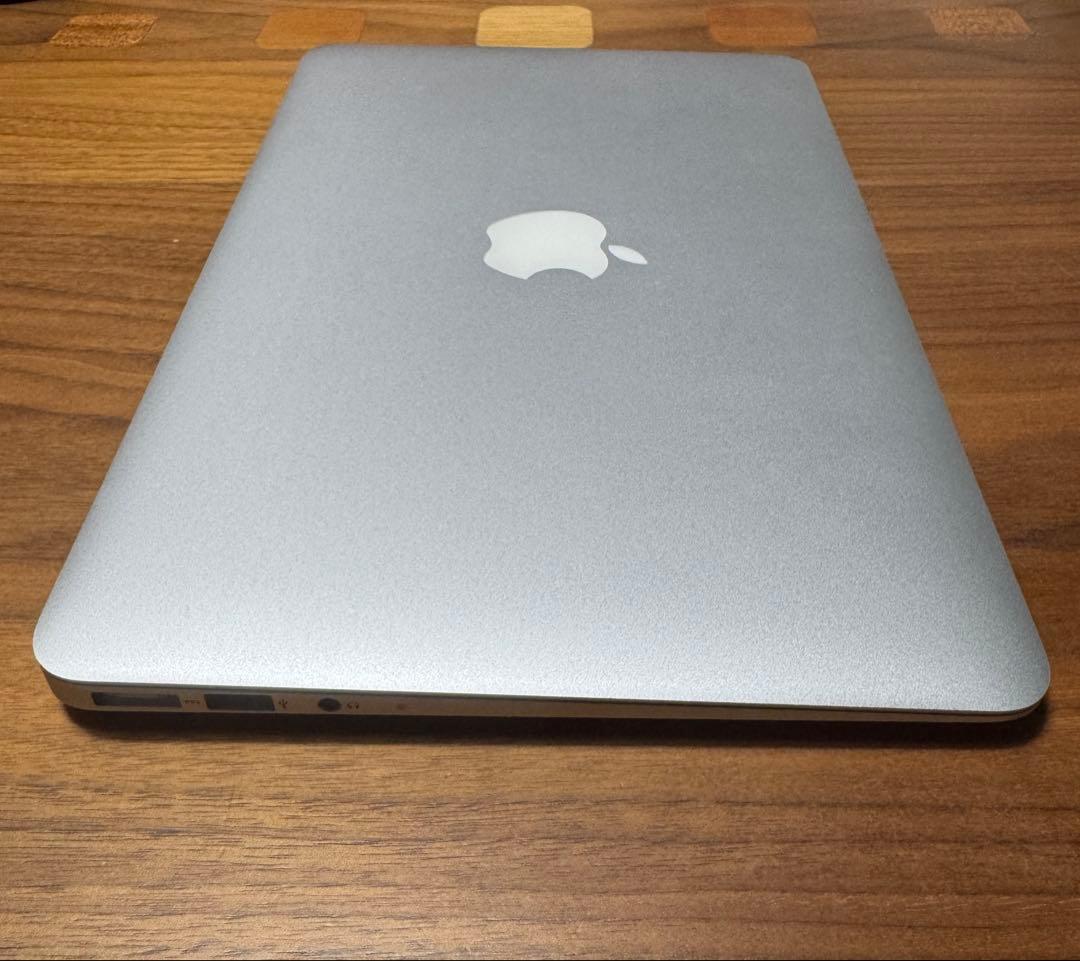 【早い者勝ち】Mac Book air 11インチ
