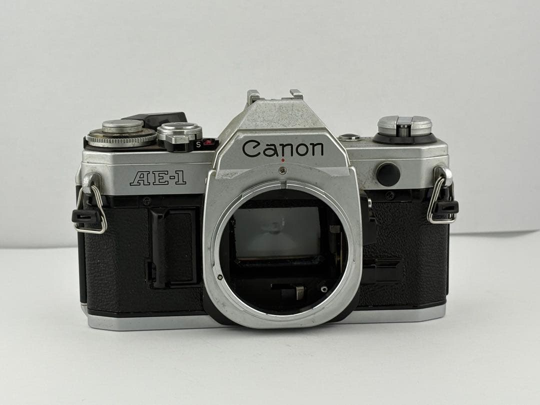 ★キヤノンCanon AE-1 ボディ　シルバー