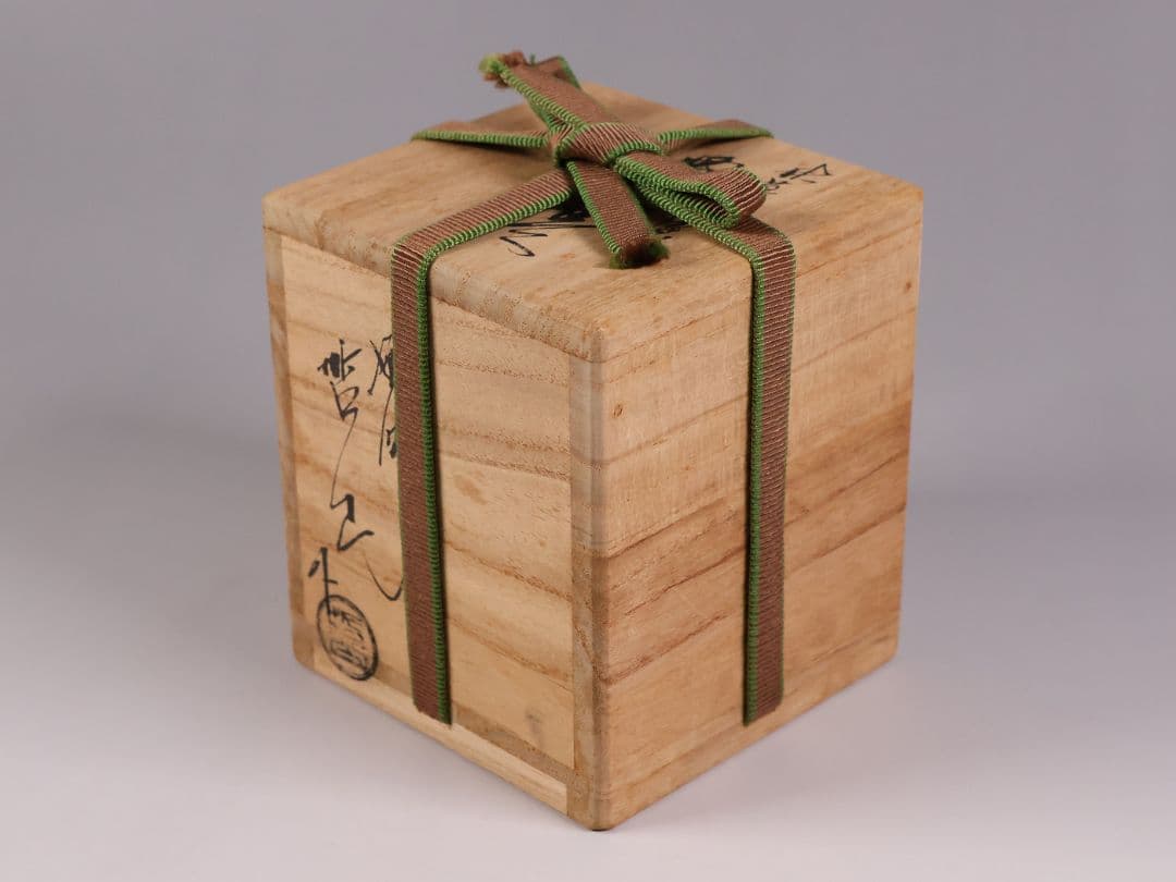 茶道具 哲山(造) 秋草虫蒔絵 雪吹棗 共箱 草花 螺鈿 木製【MA909】