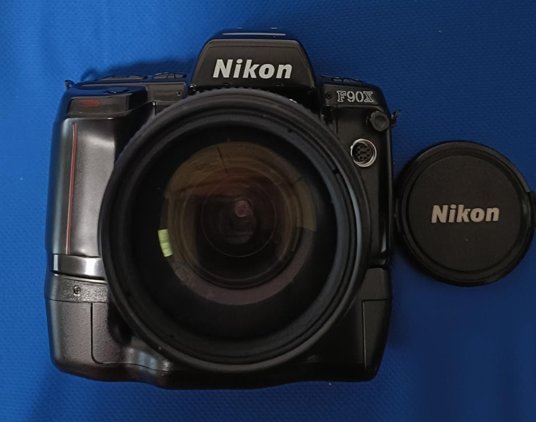 値下げ！昔懐かしい重量感 こだわりの名機 35-135 nikon F90X