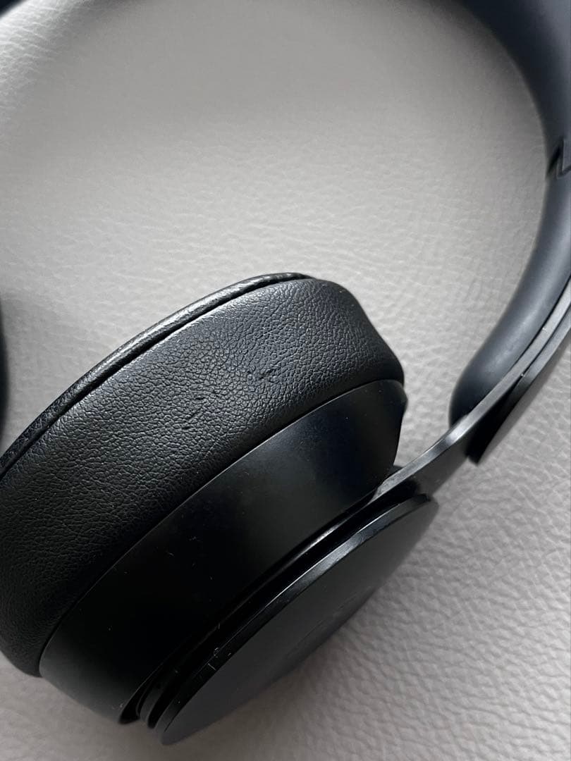Beats Solo Pro ワイヤレスノイズキャンセリングヘッドホン ブラック