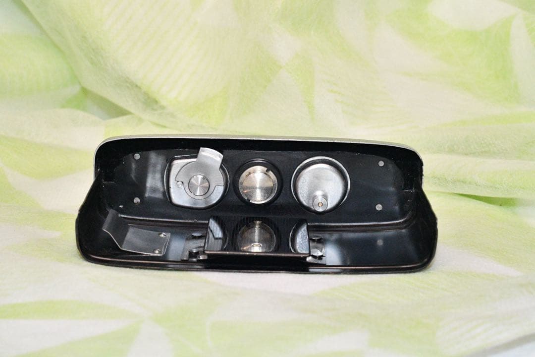 《動作品》OLYMPUS PENケース付き