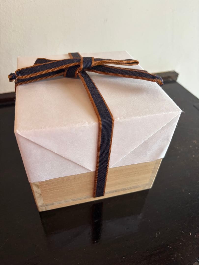 絵柄津　茶碗　木箱付き　德澤守俊　◯△□ お抹茶茶碗　茶道　お茶　お茶道具
