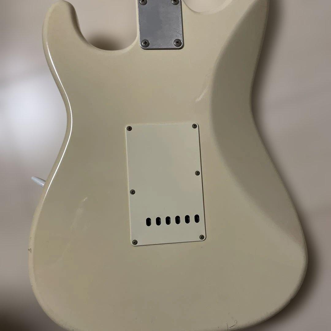 ネックリー様　Fender Japan Stratocaster ホワイト