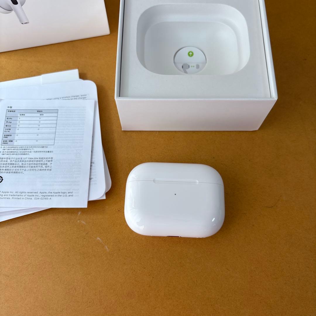 AirPods Pro 2nd Generation イヤホン 中古 一部傷有り