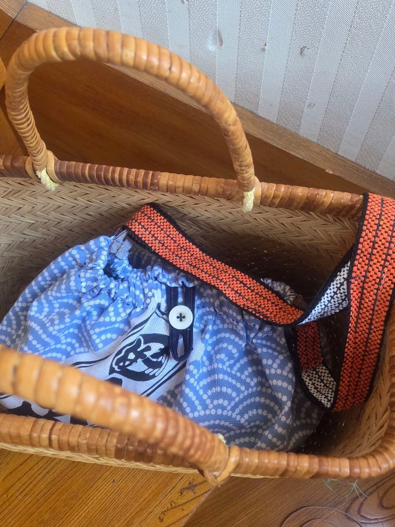 市場竹かご　篠竹　すず竹　仕入れ袋付　良い色育ってます。竹かご