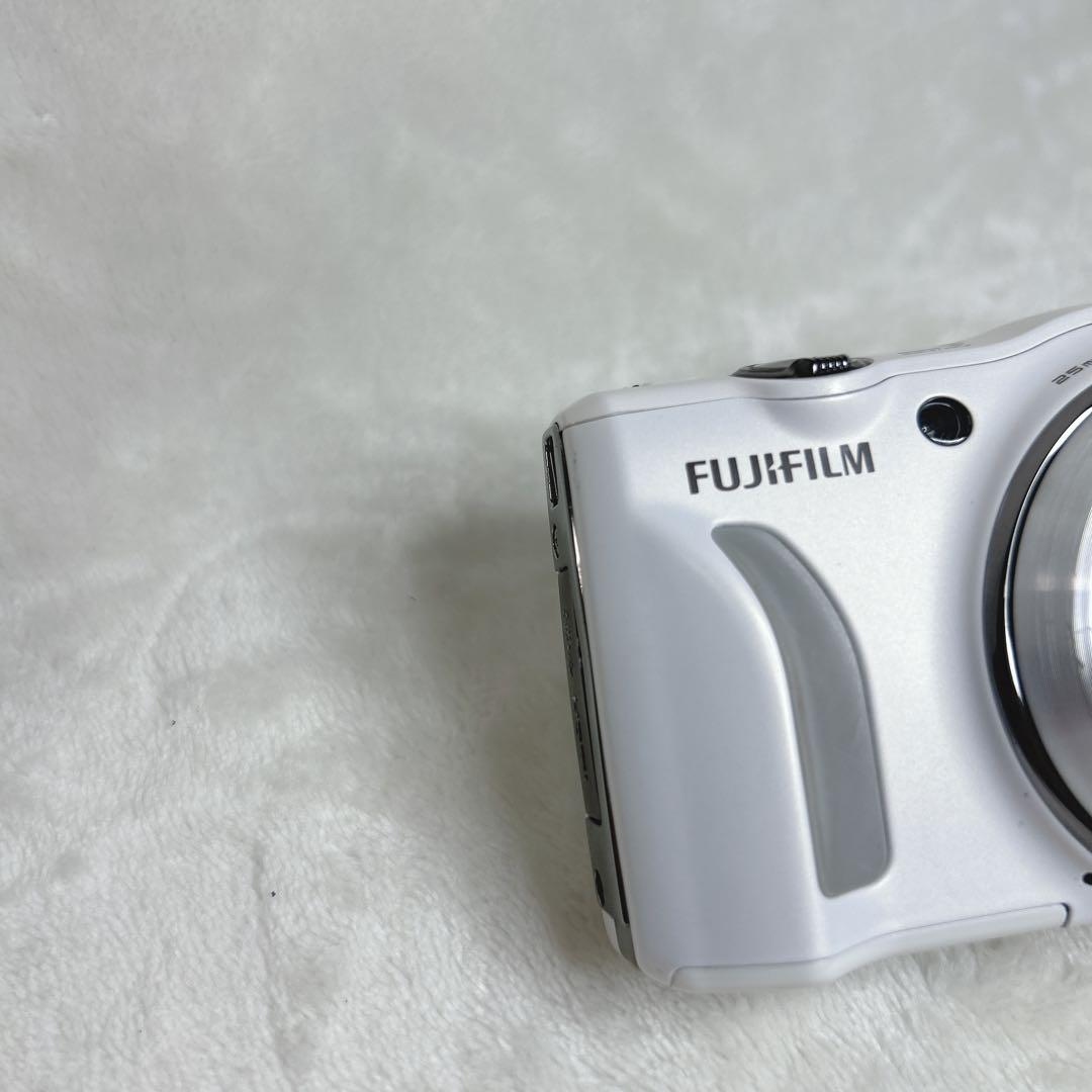 ✨動作品✨ FUJIFILM FINEPIX F770EXR コンデジ　訳あり