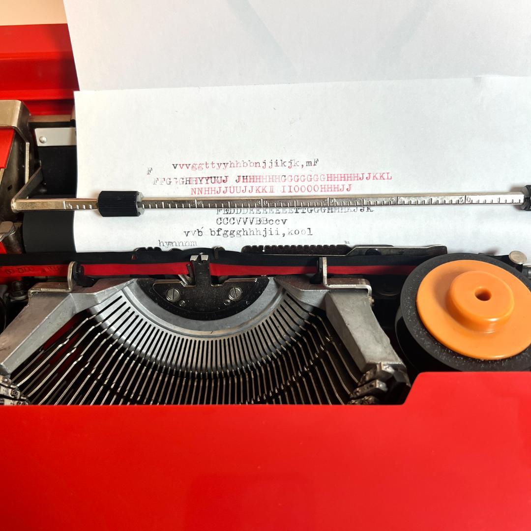タイプライター オリベッティ バレンタイン、ヴィンテージ、動作良好、1980s~