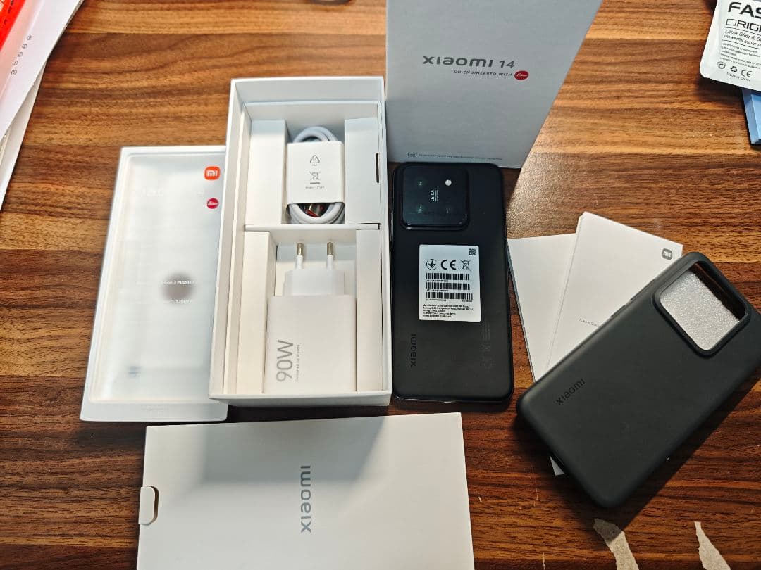 Xiaomi14 無印グローバル版 付属品完備 おまけ付き