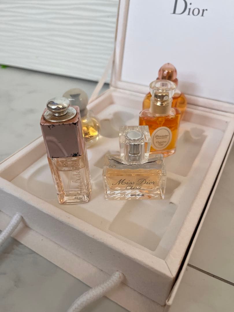 Dior ミニ香水セット 5本入り
