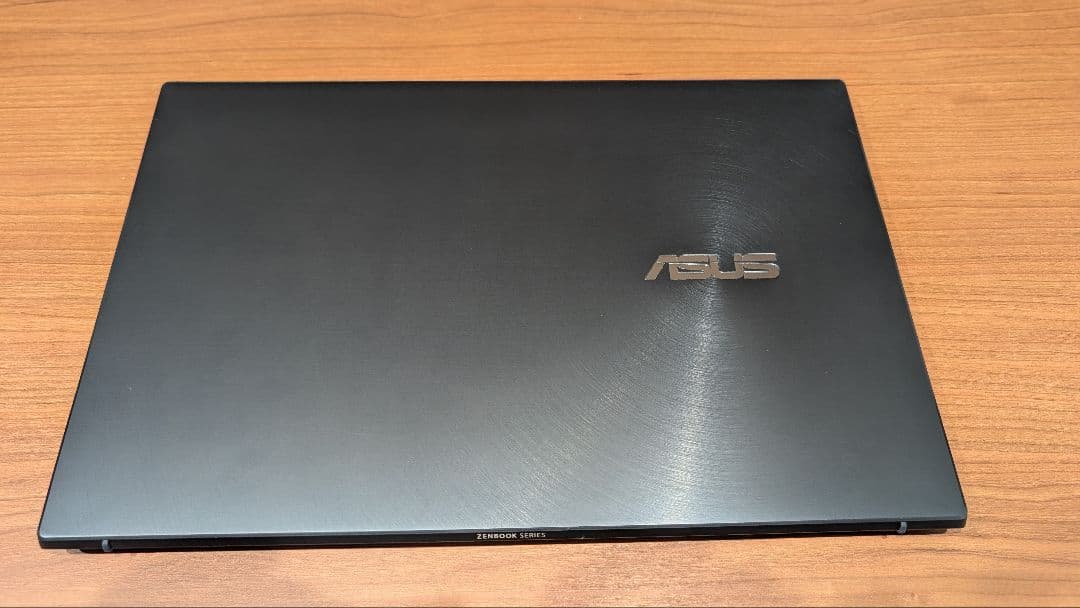 ASUS ZenBook 14インチ UM425IA-AM16TS