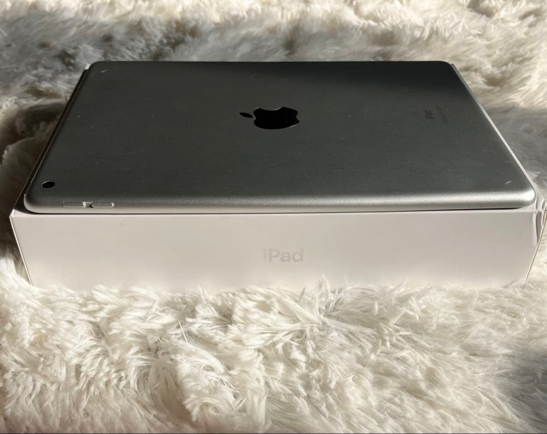 【早い者勝ち】iPad 第9世代64GB 【すぐ発送】【付属品】
