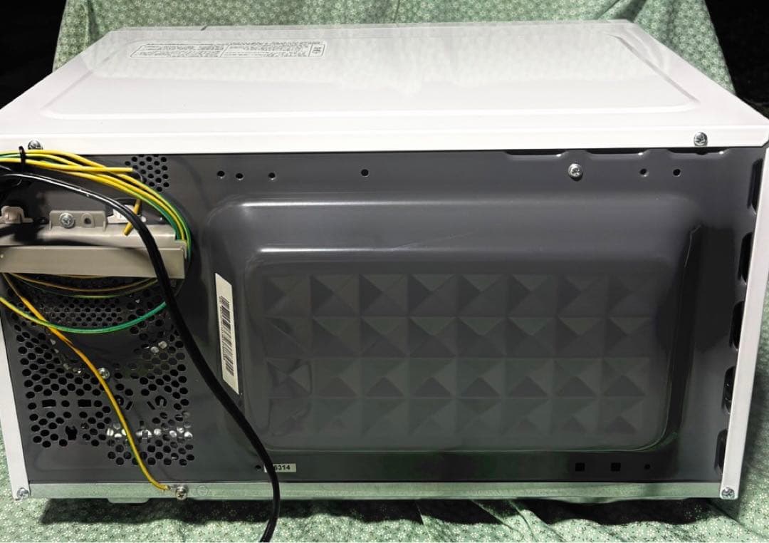 良品◆YMW-ST17J1 (UW) ヤマダデンキ 電子レンジ　2023年製