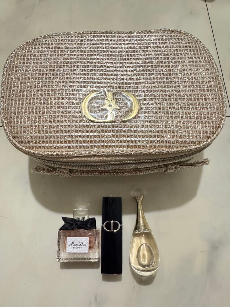 新品未使用 ディオール Dior 2025 ホリデー クリスマス 限定 ポーチ
