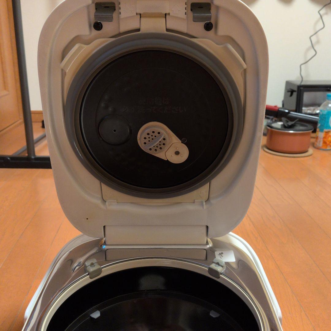 TOSHIBA 炊飯器 RC-10VWG ホワイト