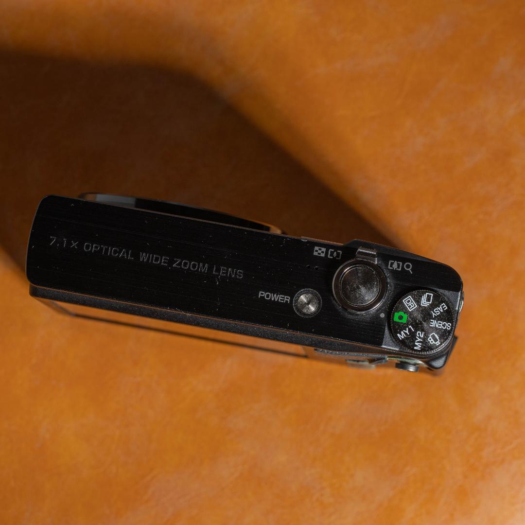 【憧れのコンデジっぽさを味わえる】RICOH CX1 ブラック