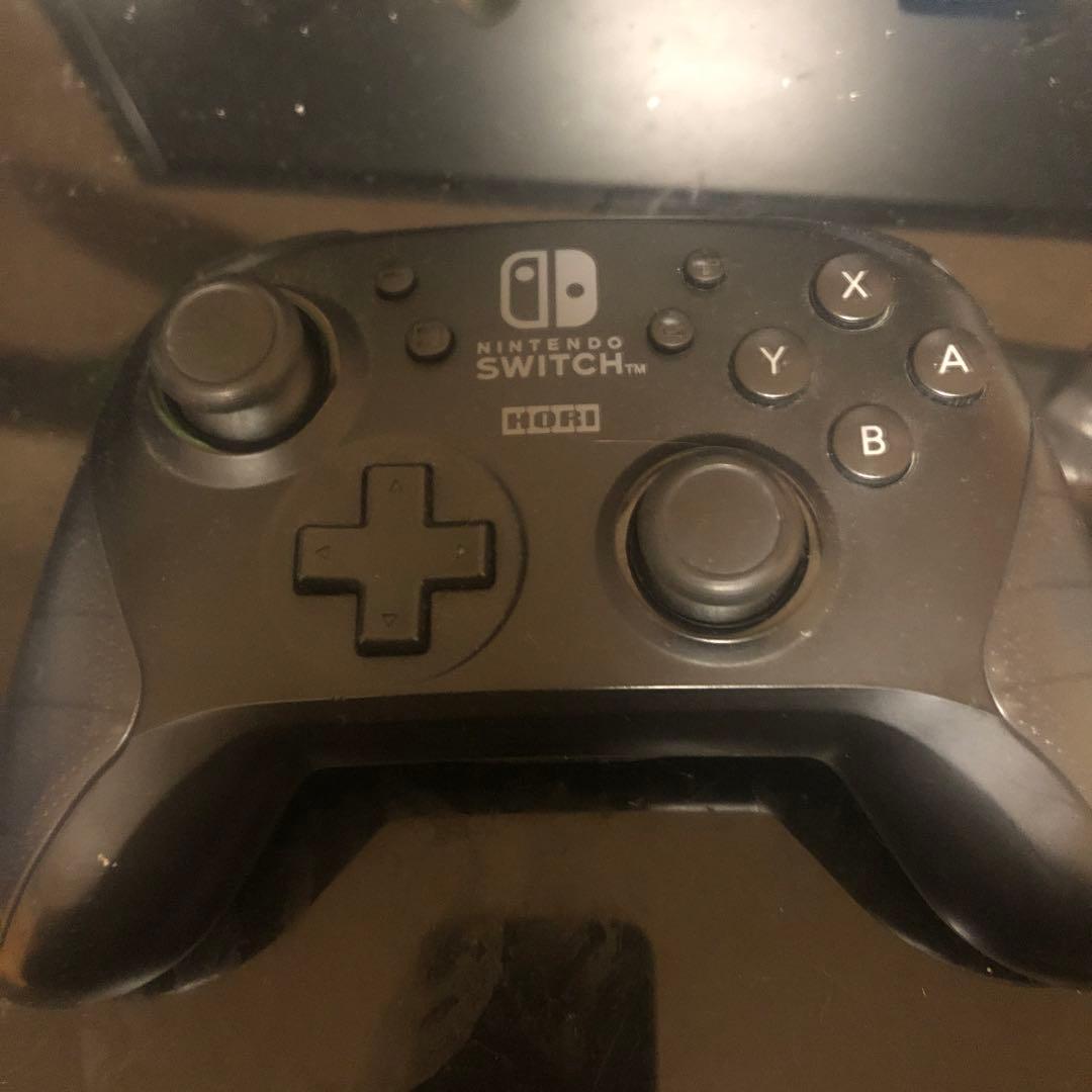 任天堂Switchの純正プロコンです