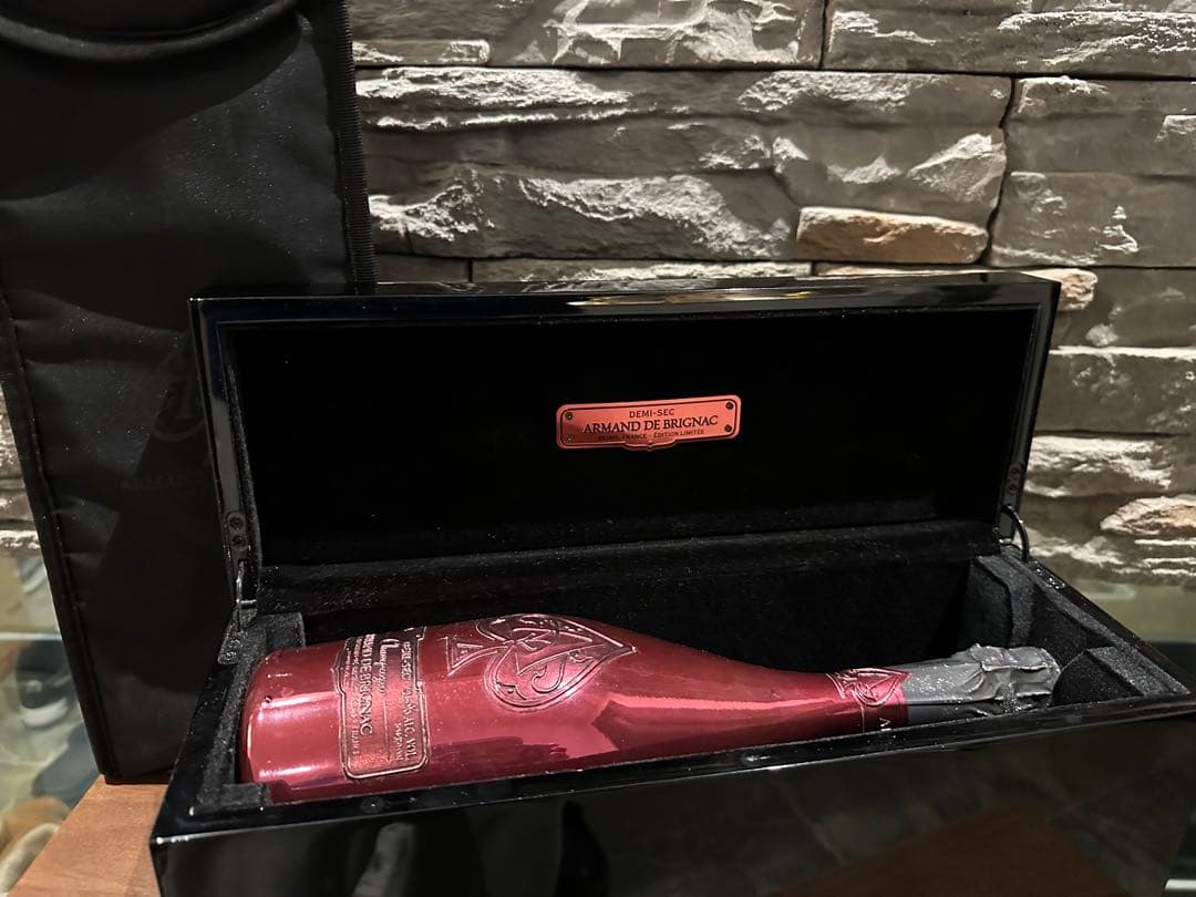 Armand de Brignac 赤 シャンパン ボックス入り