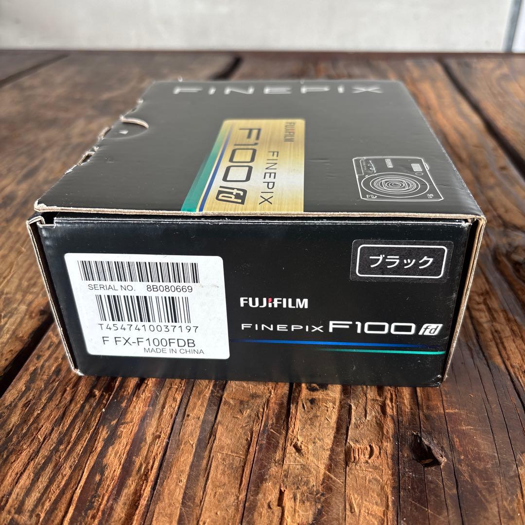 Fujifilm FinePix F100fd コンパクトデジタルカメラ　箱付
