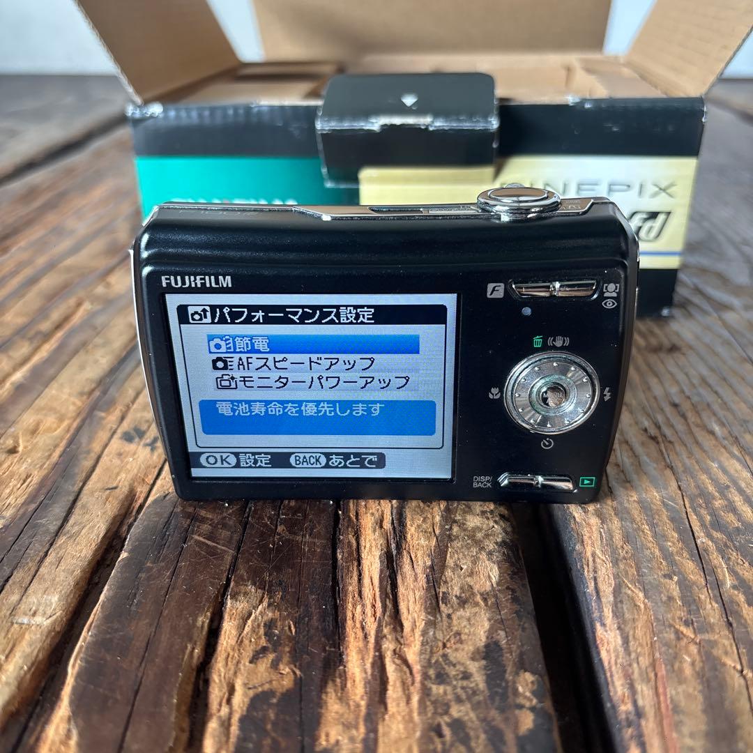 Fujifilm FinePix F100fd コンパクトデジタルカメラ　箱付