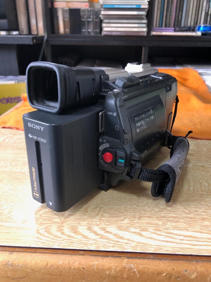 ビデオカメラ SONY DCR-TRV8 MiniDV