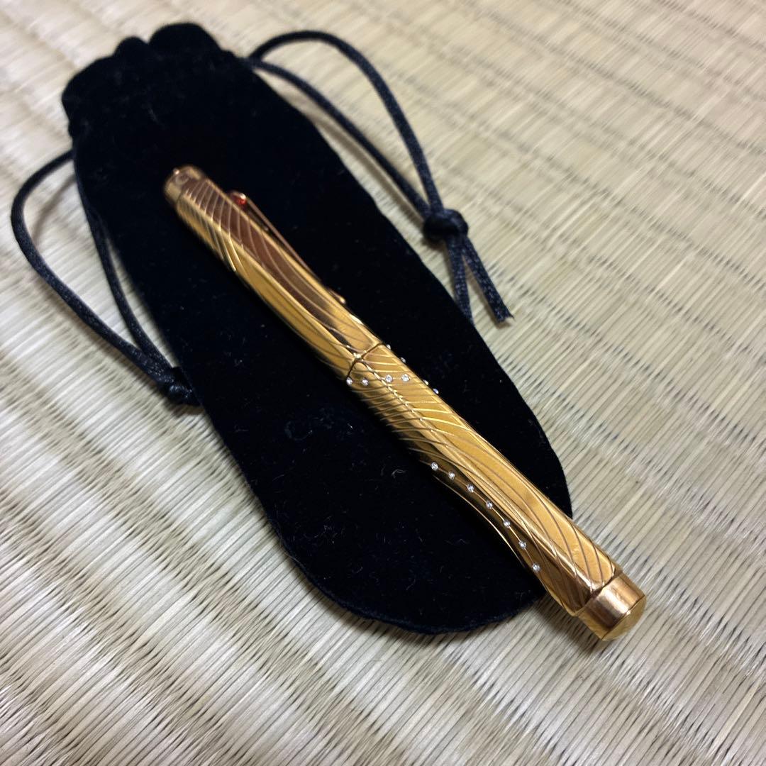 CARAN d'ACHE ゴールド 万年筆 専用ポーチ付き