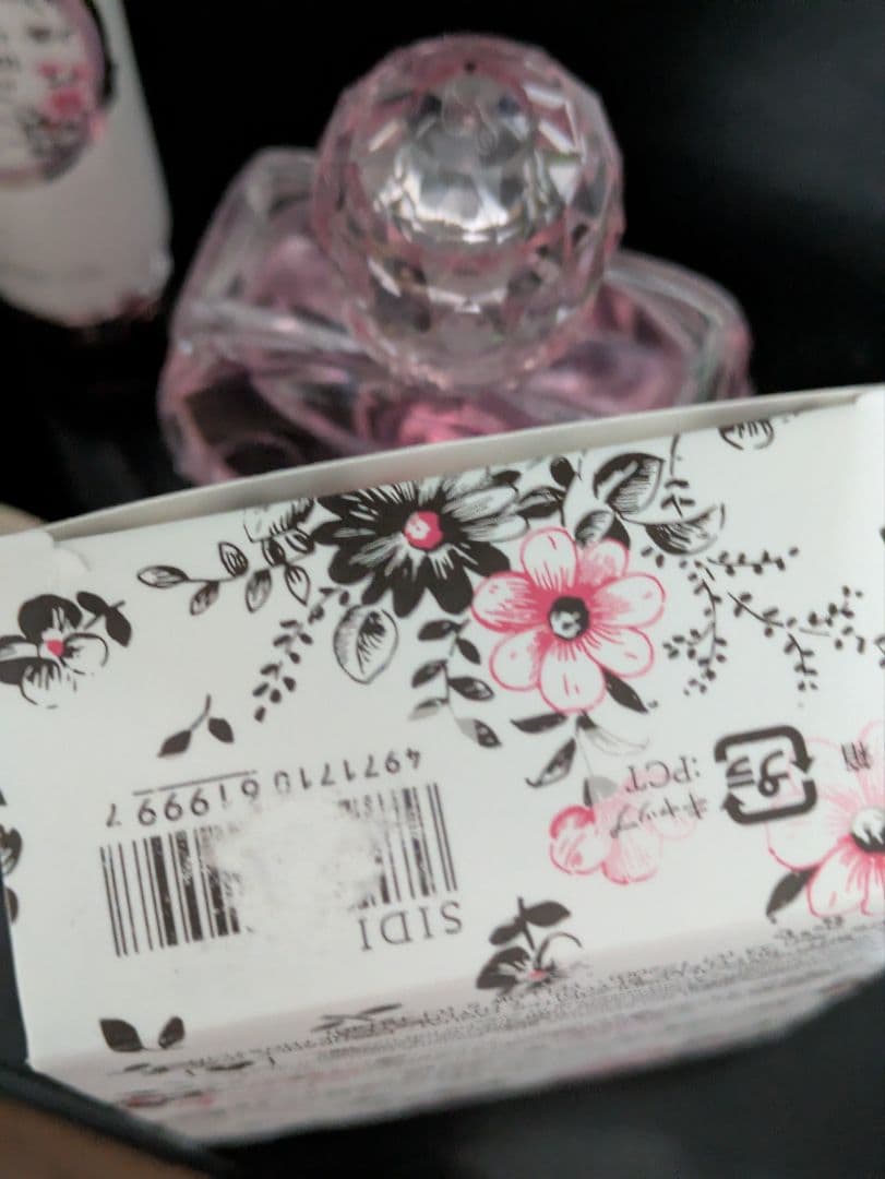 JILLSTUART オードトワレ ピーチーホワイトフローラル ハンドクリーム付
