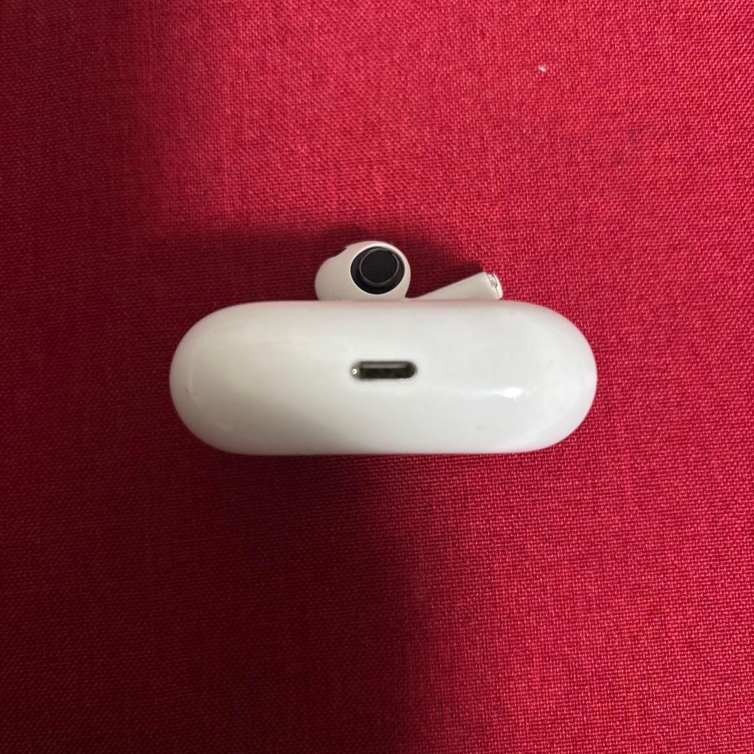 AirPods エアーポッズ　本体と右側のみ