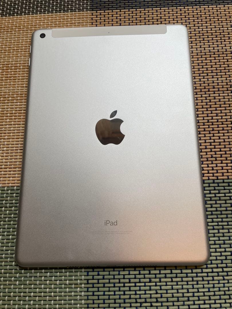 iPad 第6世代 128GB セルラー +Apple Pencil第一世代純正