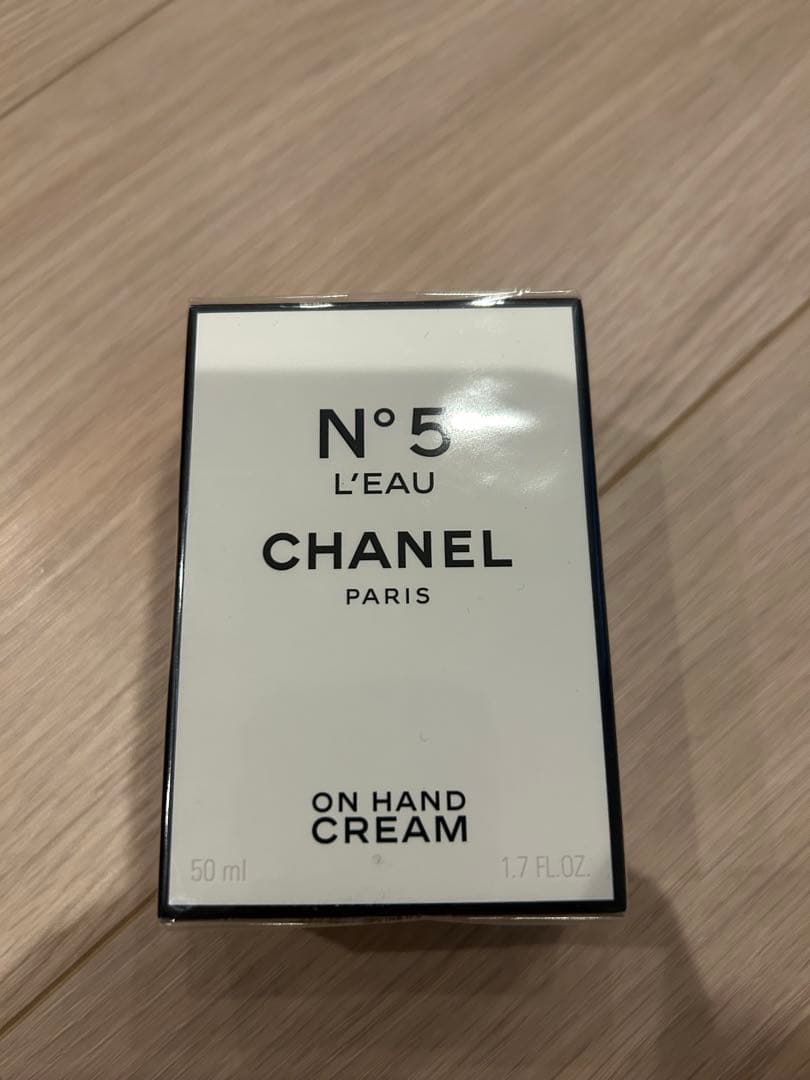 【新品未開封】CHANEL N°5 ロー ハンドクリーム