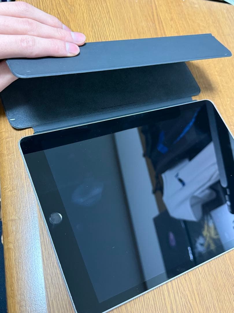 iPad 9世代 256GB Wi-Fi 本体のみ ケース付 動作良好 即使用可