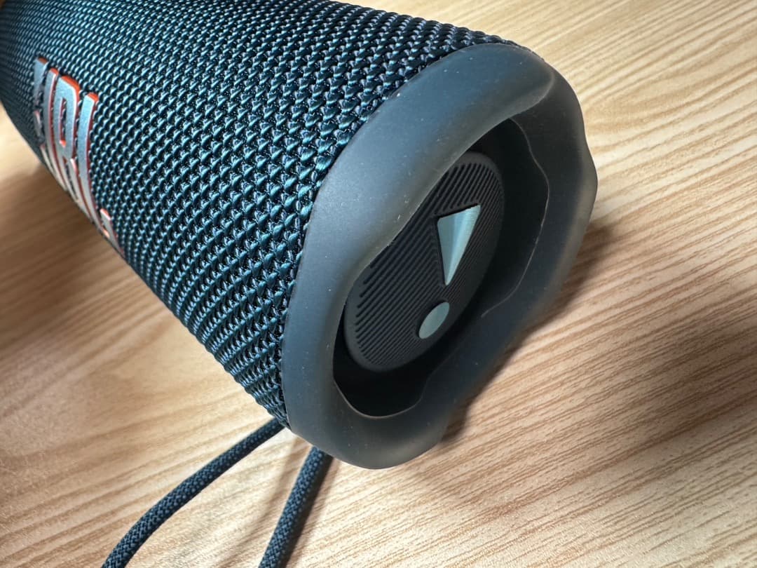 新品同様　JBL FLIP6　ケース付　Bluetooth スピーカー ブルー