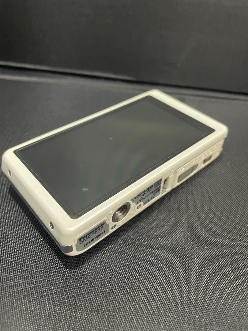Panasonic LUMIX DMC-FX77 ホワイト【中古品】