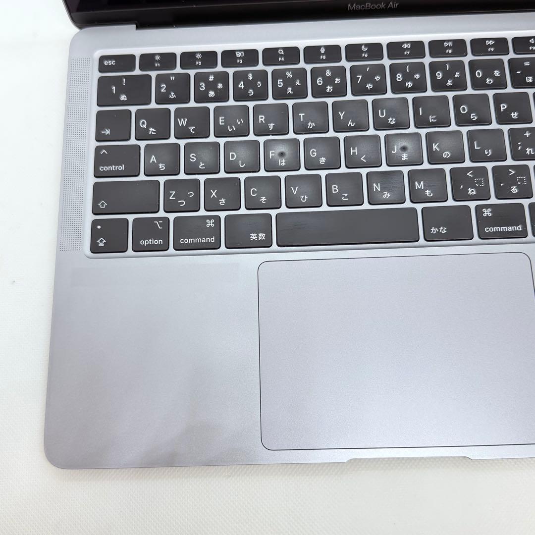 良品MacBook Air M1（2020）16GB/512GBスペースグレー