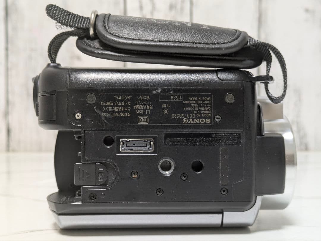 SONY　DCR-SR220　HDD内蔵60GB
