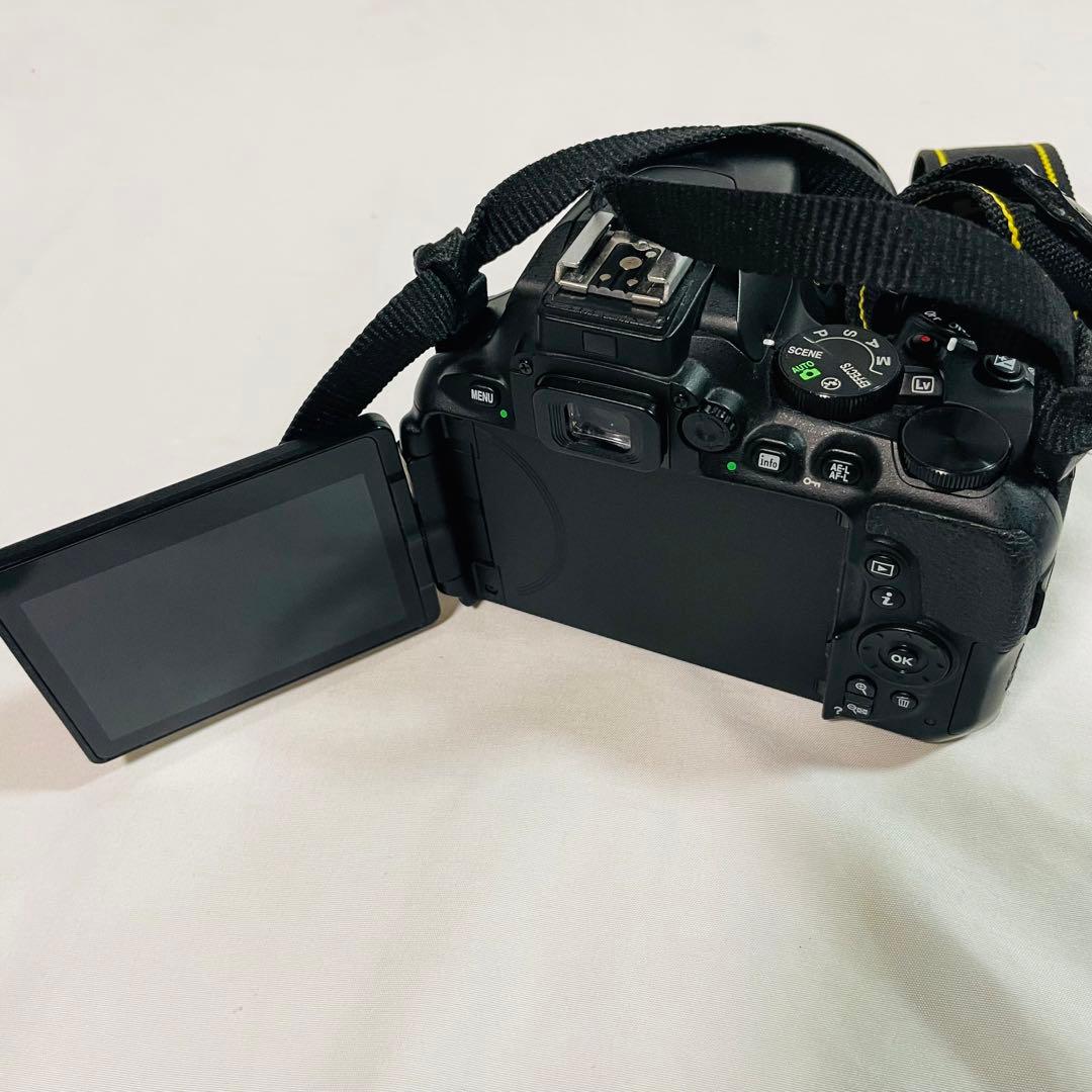 Nikon ニコンノ　D5600 18-55 VR レンズキット デジタル一眼