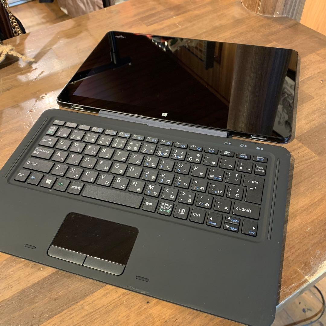 富士通　タブレットノートPC ARROWS Tab R726/P 2018年製