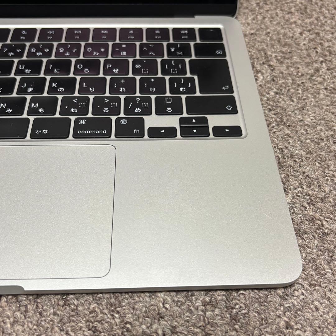 MacBook Air M2 8G 256G シルバー BT96% 箱 付属品有