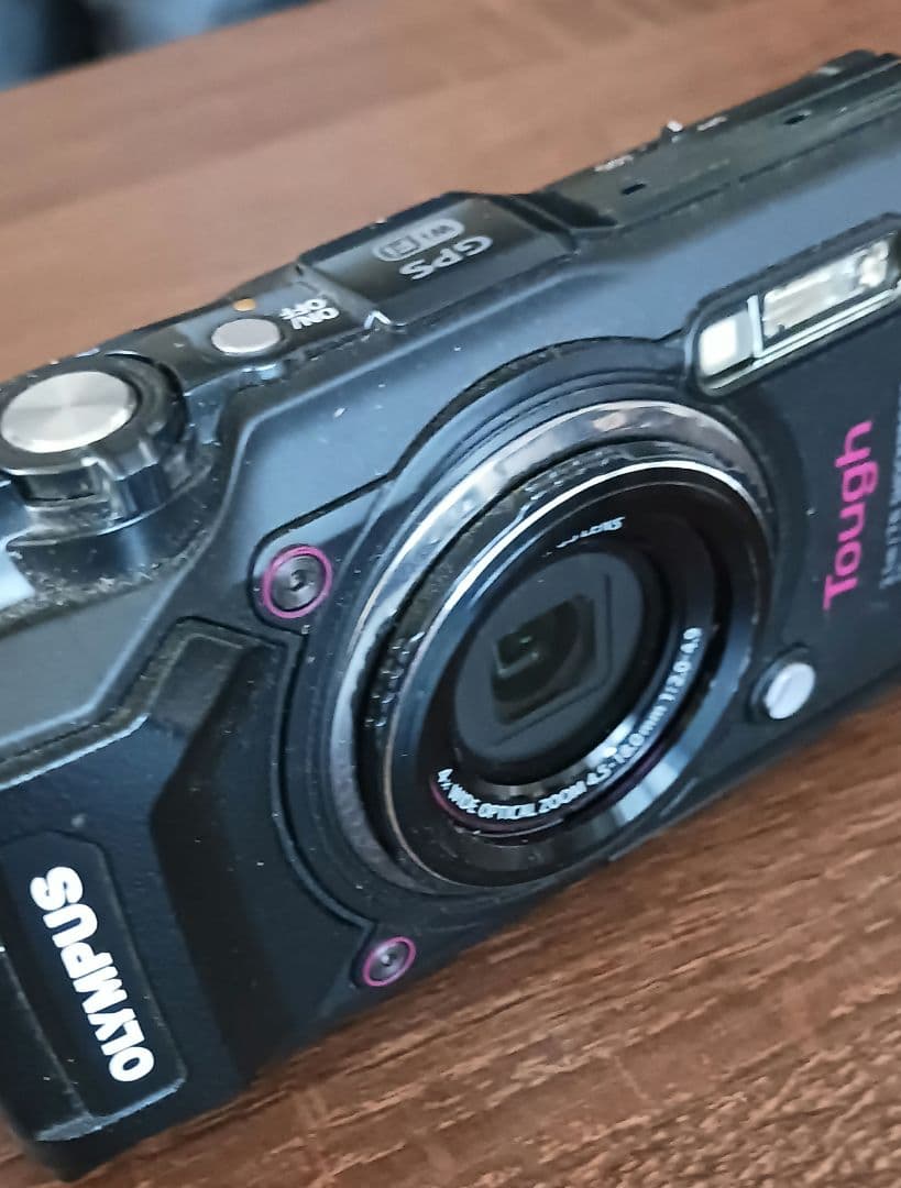 OLYMPUS Tough デジタルカメラ本体、電池、ケース三点セット
