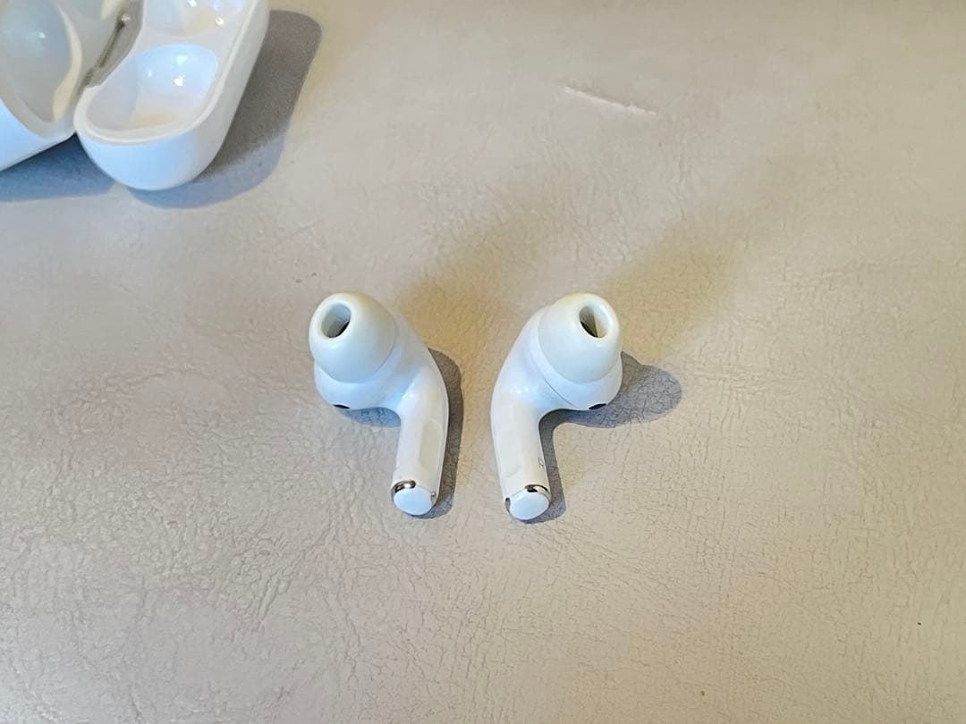 AirPods Pro 第1世代 両耳 充電ケース付 ワイヤレ　ノイキャン