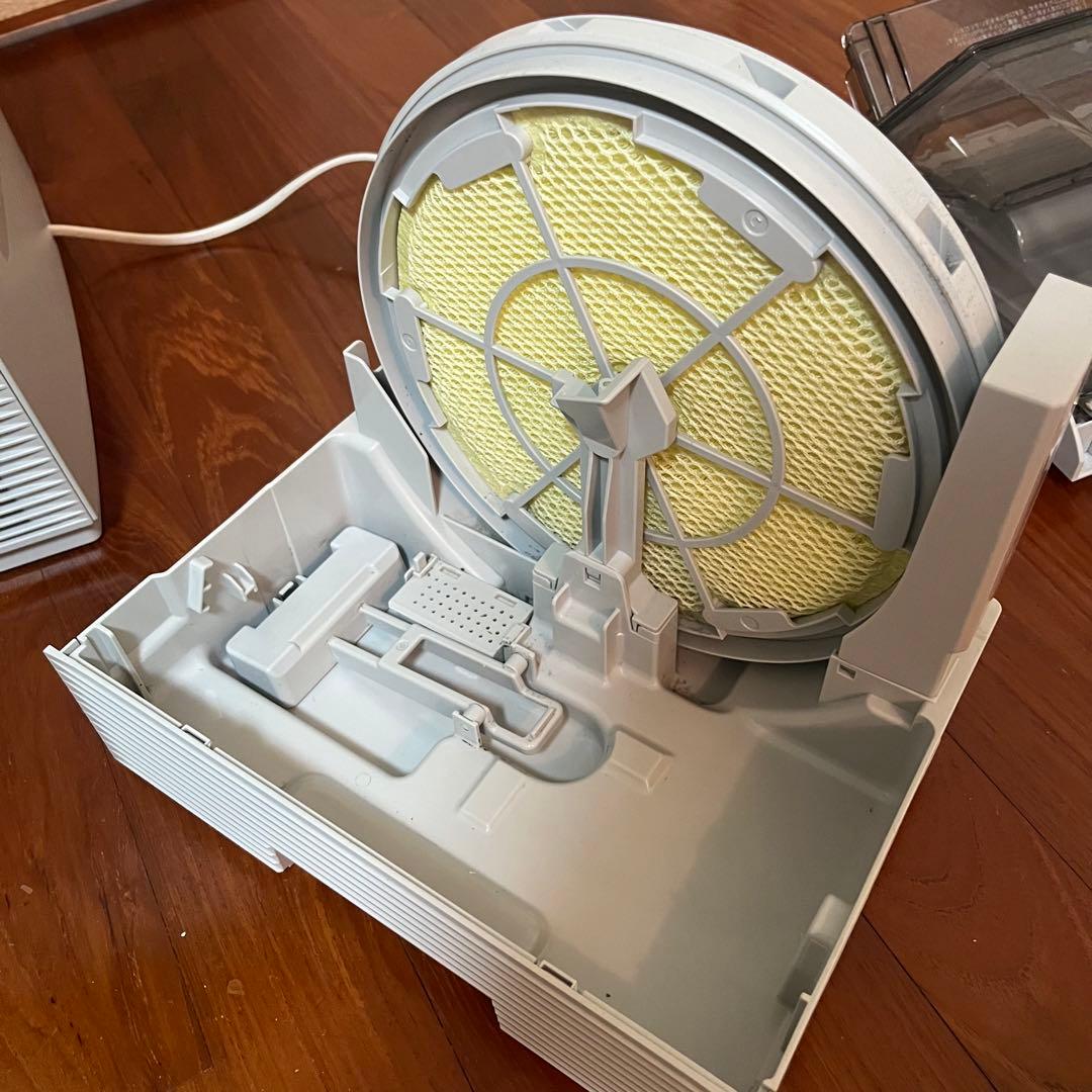 【美品】DAIKINダイキン加湿空気清浄機床置型MCK70ZE2-W 31畳　0