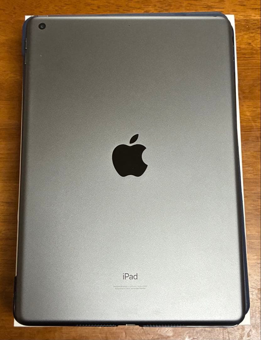 iPad 第9世代 64G 箱付 ケース付