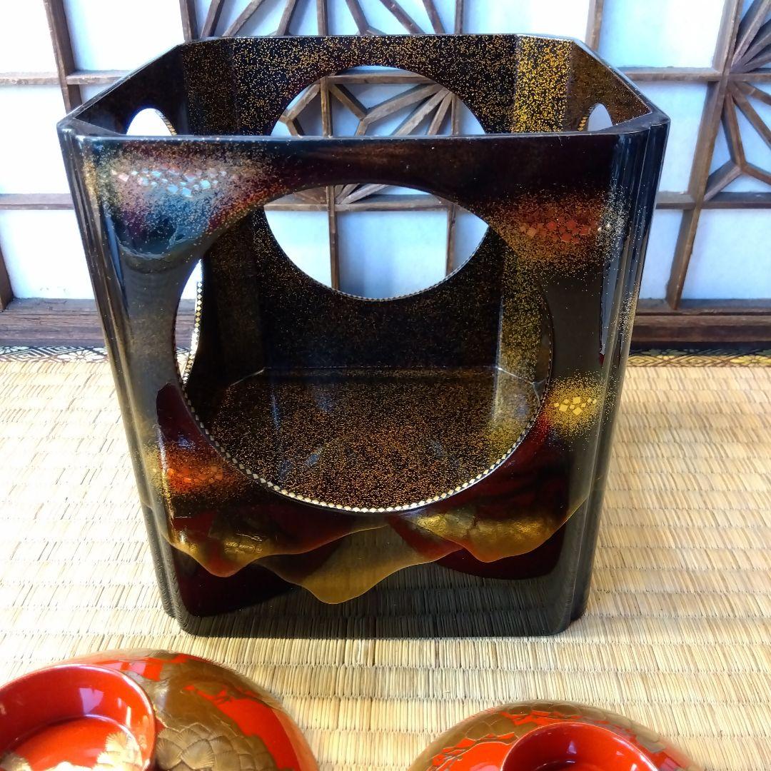 祝い盃　三ッ組盃　山水文盃台付　蒔絵鶴の図　高蒔絵松の図　共箱　極上品　漆芸