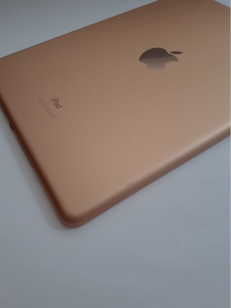 iPad7 第七世代 128GB cellular SIMフリー ゴールド