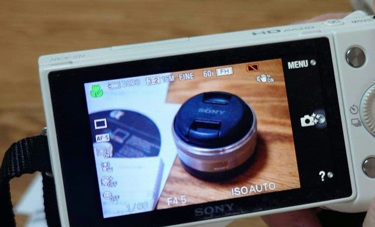 SONY ミラーレス一眼 α NEX-5ND ホワイト